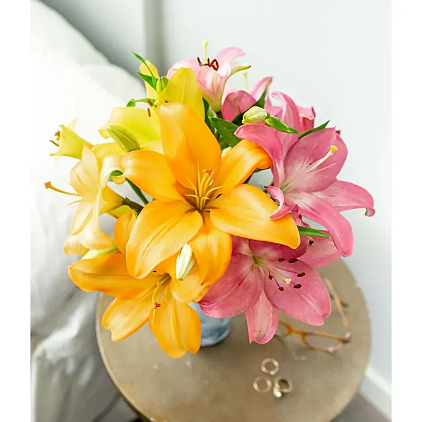 Stunning Lily Bouquet - Image 2